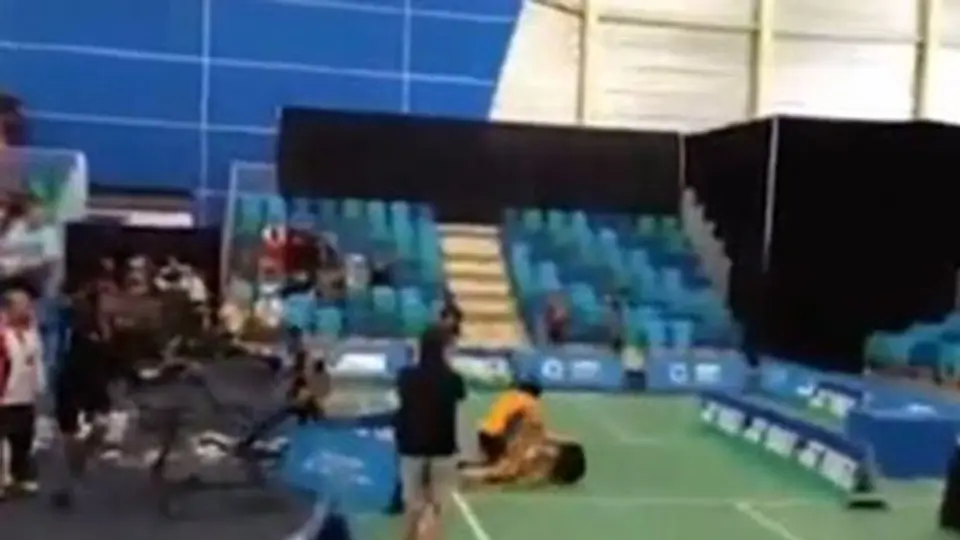 Jugadores tailandeses de bádminton protagonizan pelea