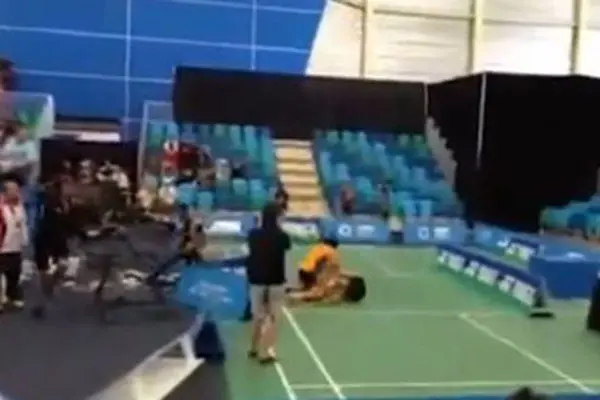 Jugadores tailandeses de bádminton protagonizan pelea