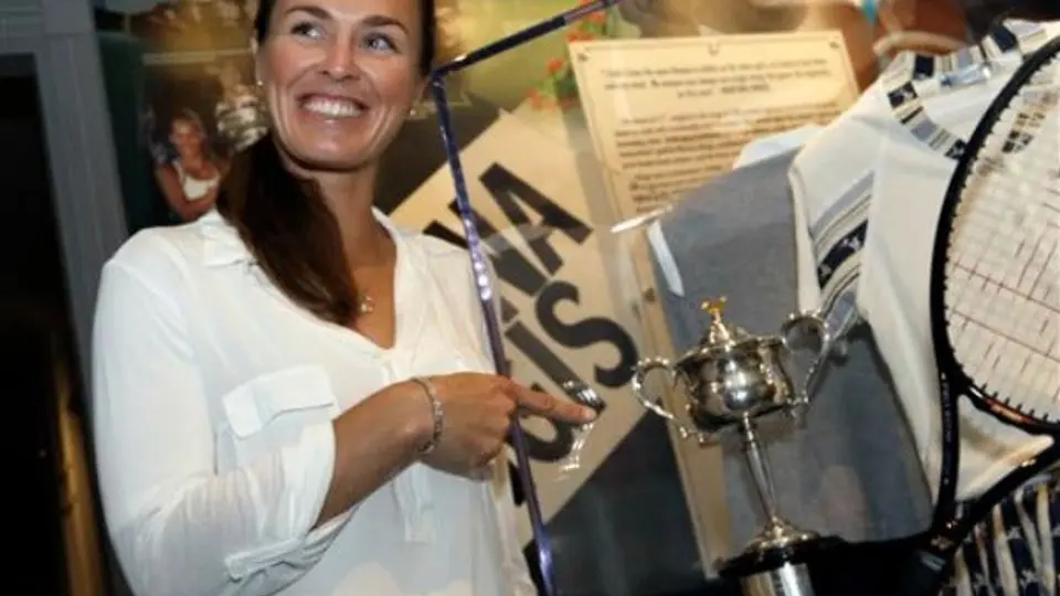 Martina Hingis regresará a las canchas