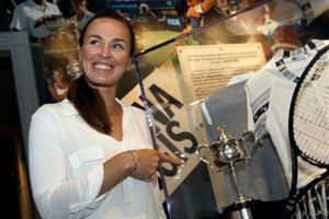 Martina Hingis regresará a las canchas