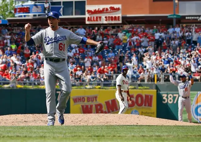Beckett lanza juego sin hit ni carrera en victoria de Dodgers