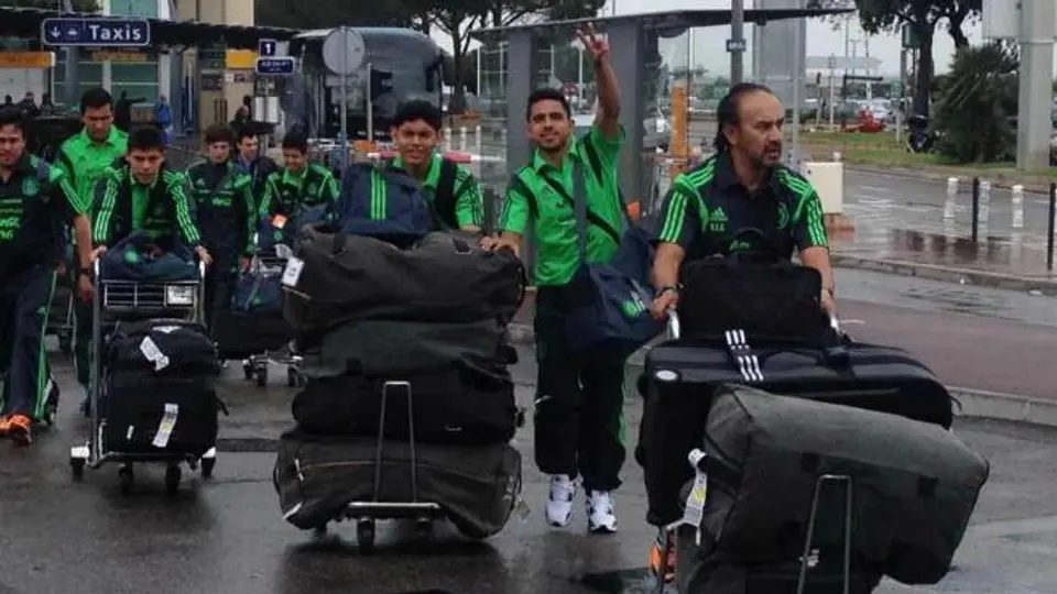 Tri alista debut contra Portugal en Toulon