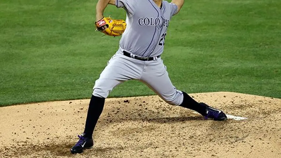 Jorge de la Rosa y Rockies apalean a Rangers