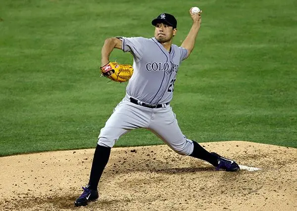 Jorge de la Rosa y Rockies apalean a Rangers