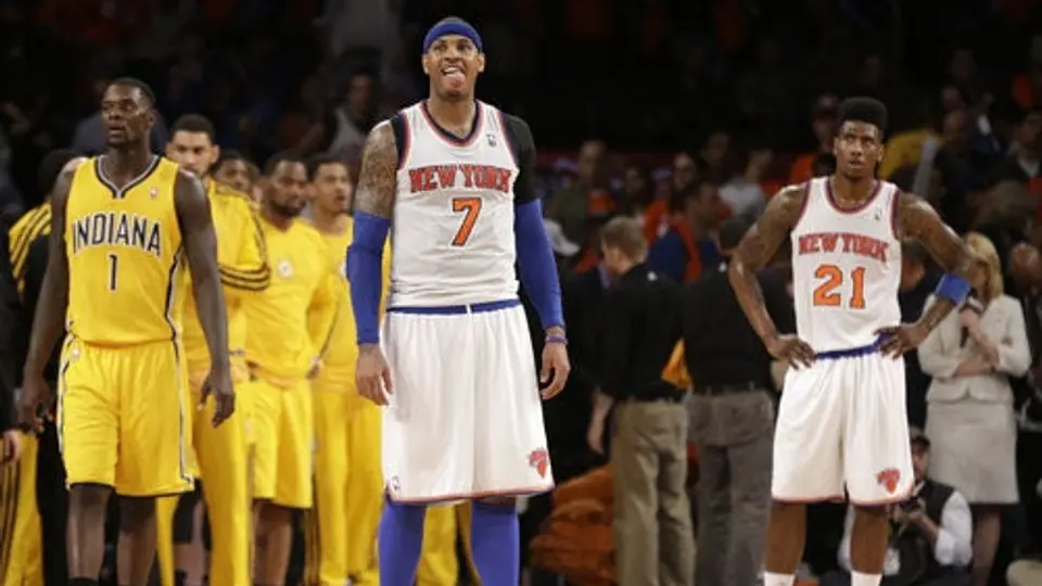 De la mano de Carmelo, Knicks ganan e igualan la serie
