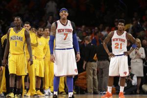De la mano de Carmelo, Knicks ganan e igualan la serie