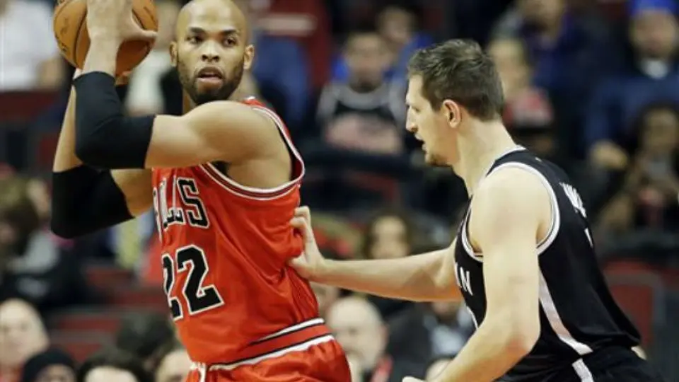 Bulls embisten con triunfo sobre Nets