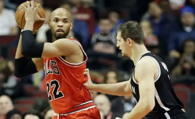 Bulls embisten con triunfo sobre Nets