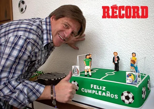 Piojo Herrera celebra su cumpleaños 46