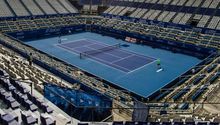 Trabajadores afinan detalles previo al Abierto Mexicano de Tenis