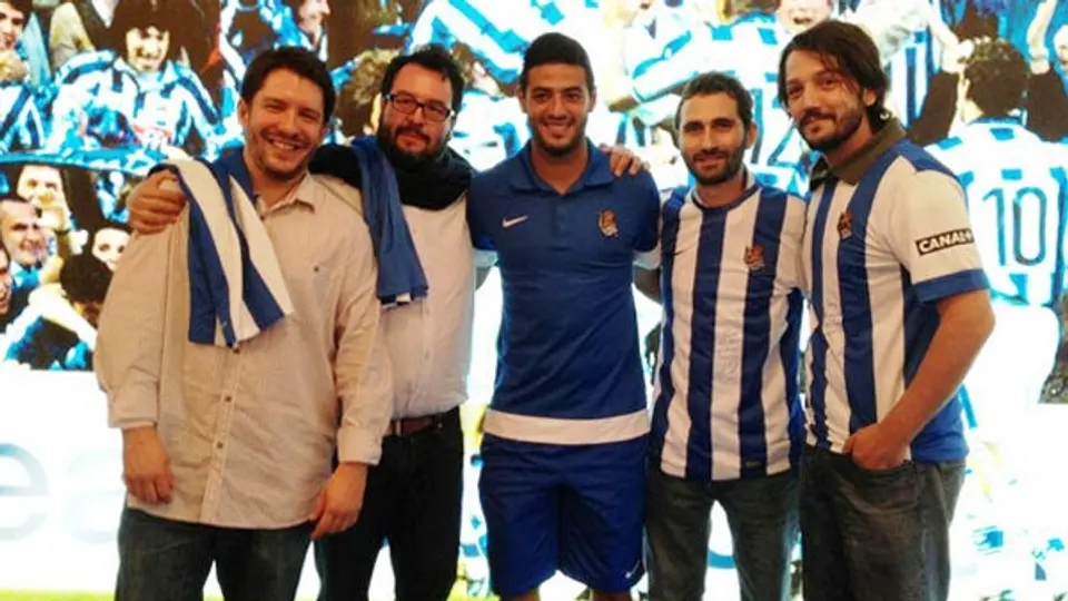 Diego Luna visitó a Carlos Vela