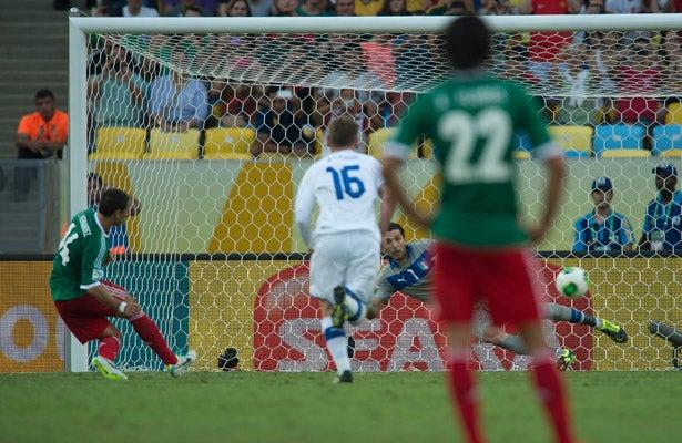 El cobro del Chicharito desde los once pasos | MEXSPORT