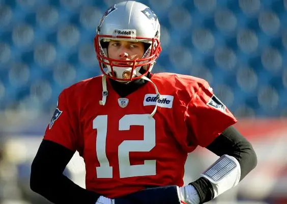 Tom Brady regresa a los entrenamientos de Patriotas