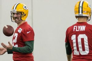Coach de Green Bay descarta a Rodgers para el próximo partido