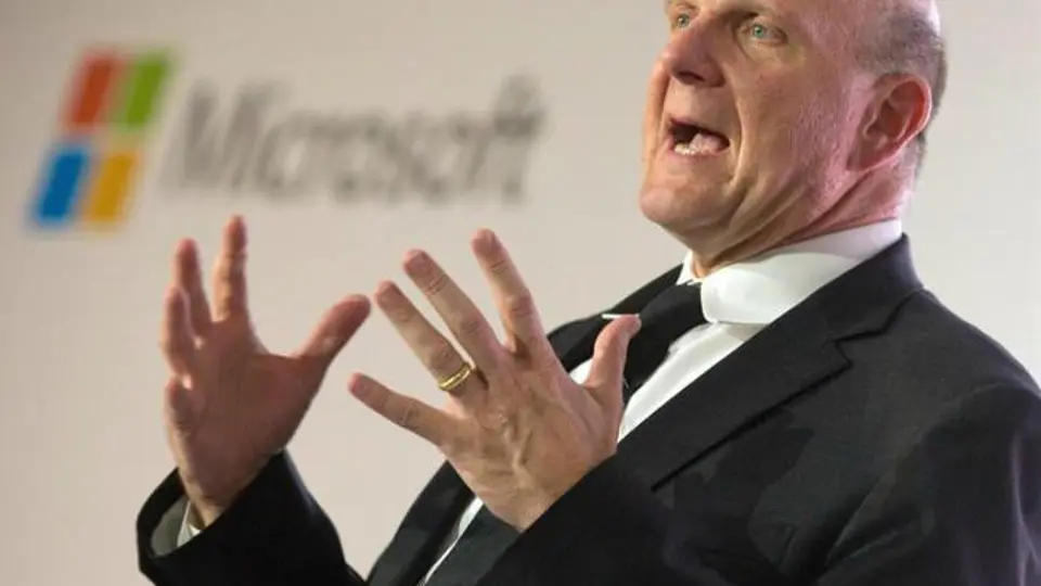 Ex director de Microsoft, nuevo dueño de los Clippers