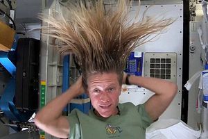 ¿Cómo lavarías tu cabello en el espacio?