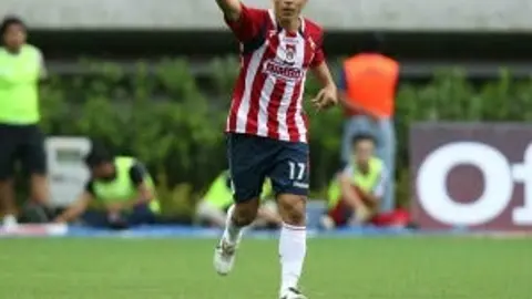 Omar Bravo busca ser el máximo goleador de Chivas