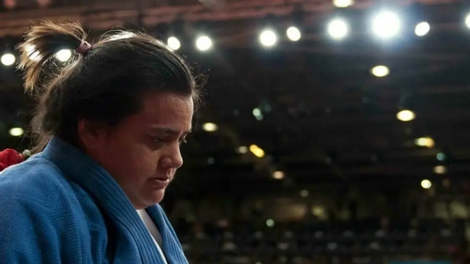 Vanessa Zambotti es atendida por síntomas de dengue
