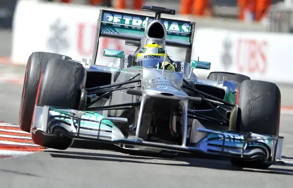 FIA llama a declarar a Mercedes y a Ferrari