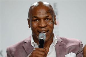 Tyson espera que Suárez se arregle con Ivanovic