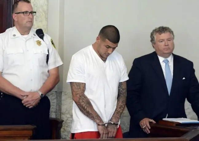 Aaron Hernández podría cambiar de prisión