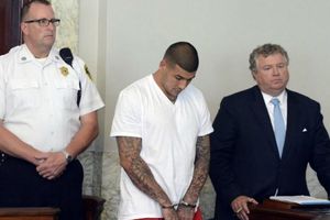 Aaron Hernández podría cambiar de prisión