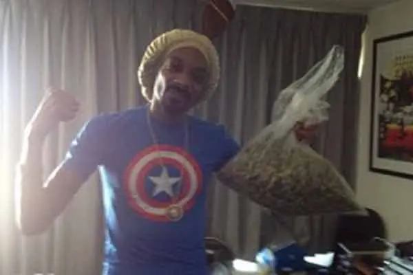 Snoop Lion gana medio kilo de mariguana por apostar a favor de Mayweather