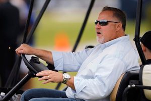 Larry Beinfest, despedido de la dirección deportiva de Marlins