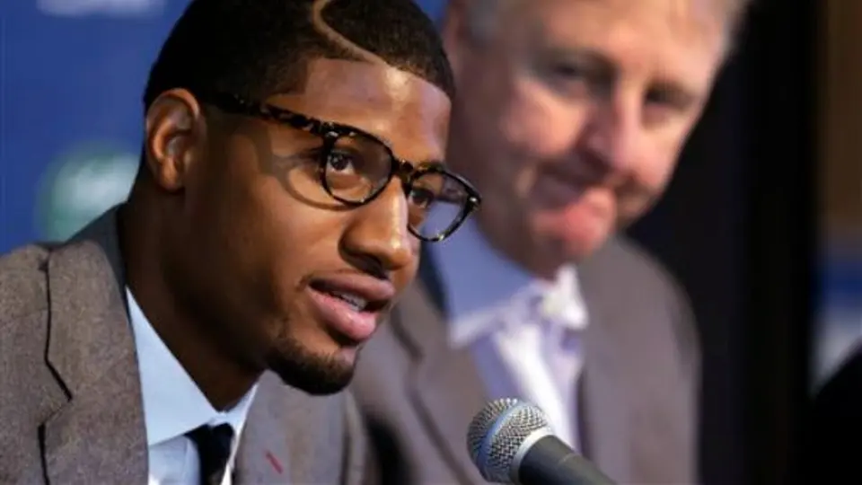 Paul George firma extensión de contrato con Pacers
