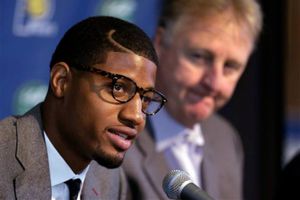 Paul George firma extensión de contrato con Pacers