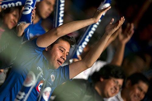 Los Celestes apoyando a su equipo | MEXSPORT