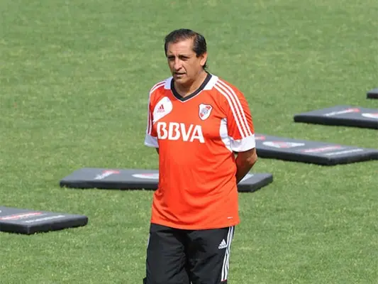 'Pelado' Díaz, molesto por no poder contar con Teo