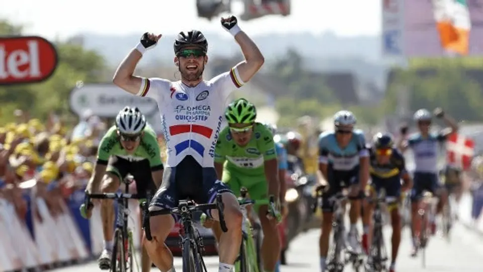 Mark Cavendish se lleva el triunfo y Froome tiembla