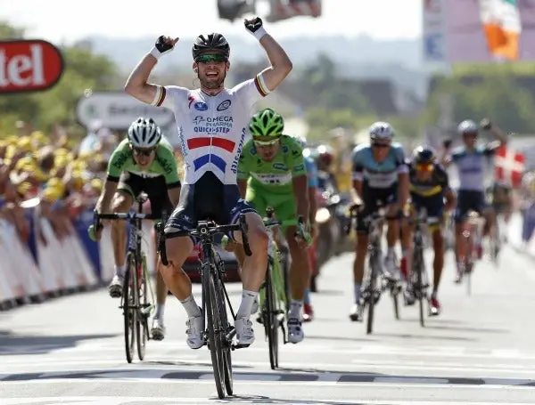 Mark Cavendish se lleva el triunfo y Froome tiembla