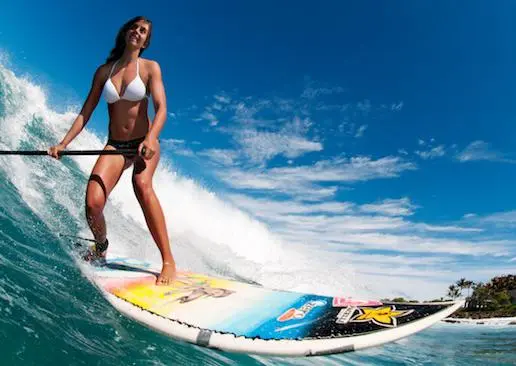 Nicole Pacelli conquista mas que las olas