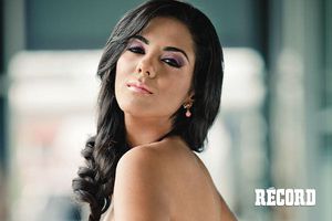 Nataly Michel, la elegancia y belleza del esgrima