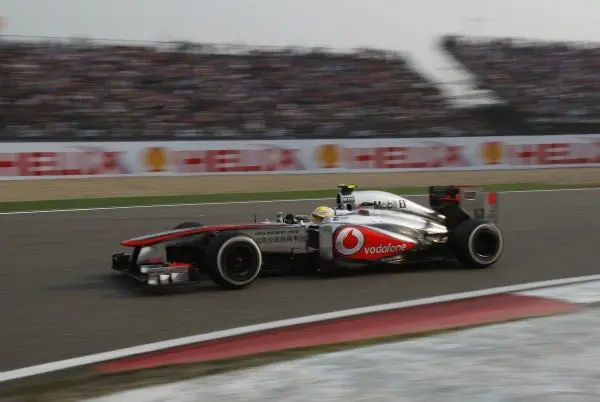 Checo y Guti no mejoran para GP de Bahrein