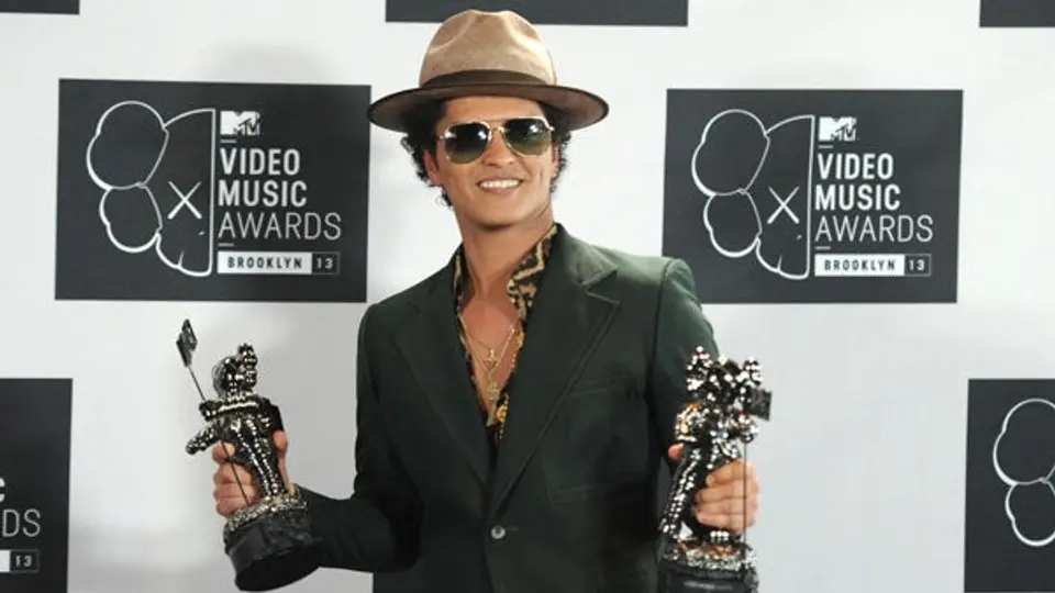 Bruno Mars cantaría en el descanso del Super Bowl 48