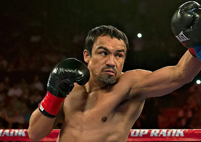 Márquez aún no decide sobre quinta pelea contra Pacquiao