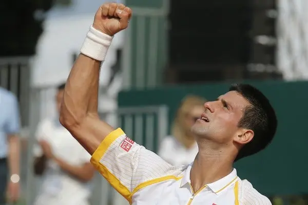Djokovic sufre pero avanza a Octavos en Montecarlo