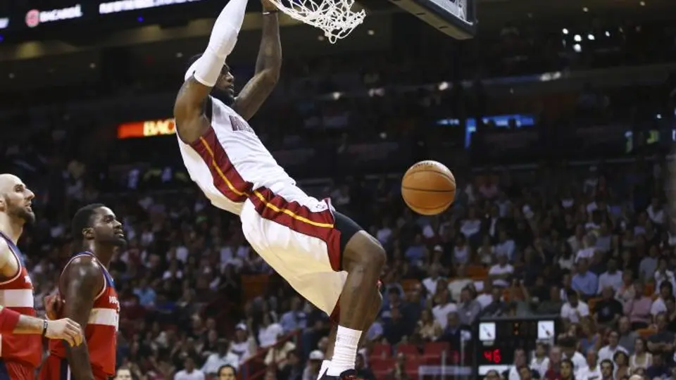 Miami sella pase a playoffs tras vencer a Wizards