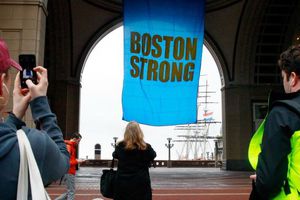 Recuerdan a víctimas del Maratón de Boston