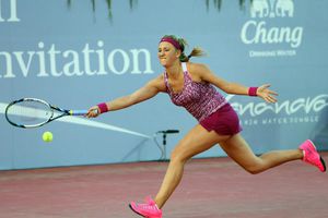 Azarenka derrota a Williams en torneo de exhibición