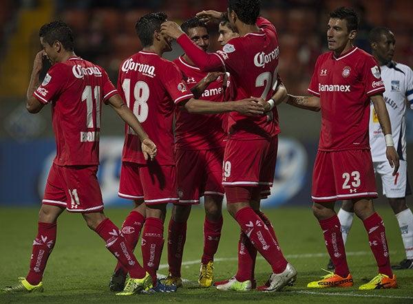 Toluca se llevó su compromiso en la Liga de Campeones de Concacaf tras ganar 3-1 al Caledonia | MEXSPORT