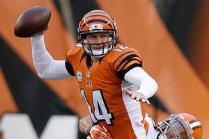 Cincinnati 'bombardea' a los Cafés en el segundo cuarto