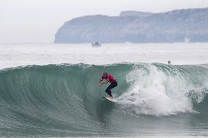 Surfista pierde la pierna tras ser atacado por tiburón