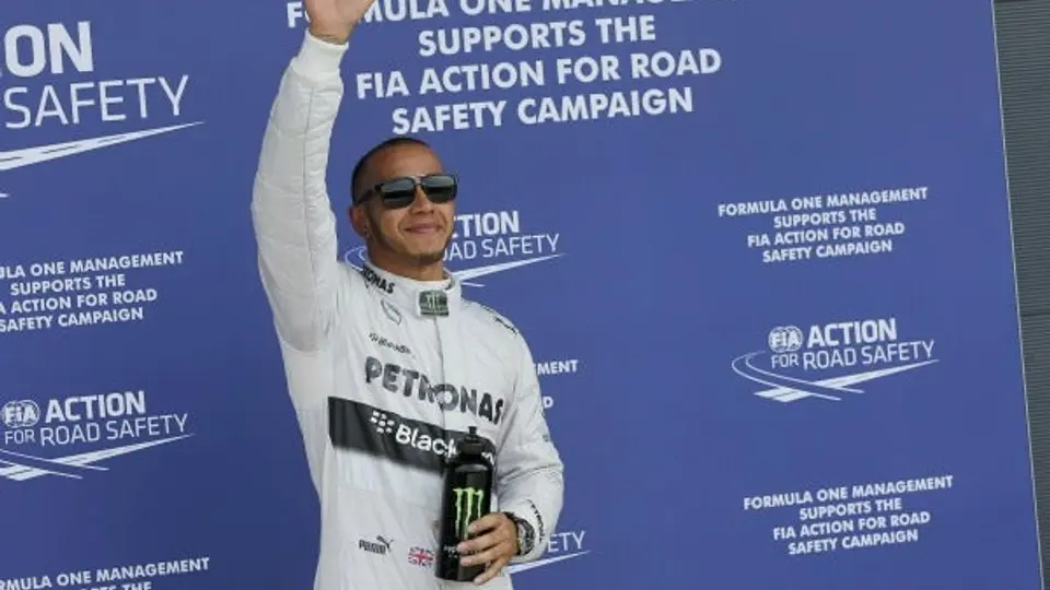 Hamilton ve difícil mantenerse adelante de Vettel