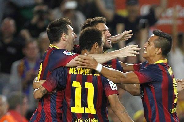 Hasta Neymar se sumó a la celebración del tercer gol del cuadro de Martino | EFE