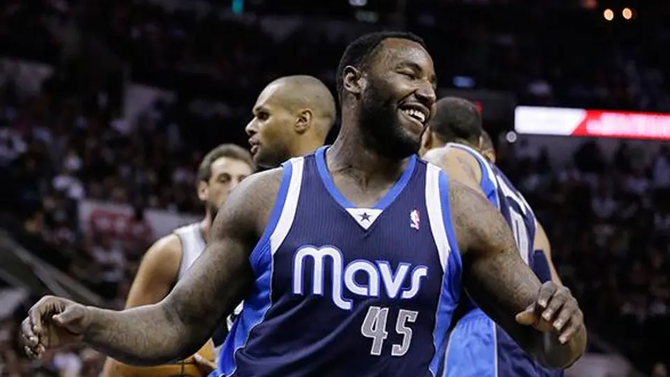 Mavericks empata la serie contra los Spurs