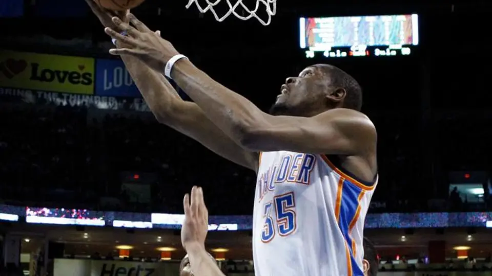 Durant guia triunfo del Thunder sobre el Jazz